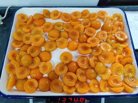 0 g totale vetgehalte Ingeblikte abrikozenhalve - 22 g totale koolhydraten - 2% vitamine C